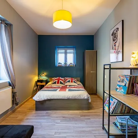 Appartement Domloc entre Cité médiévale&Canal du Midi, Jaccuzzi Spacieux Calme idéal couple,famille,pro,2 roues *