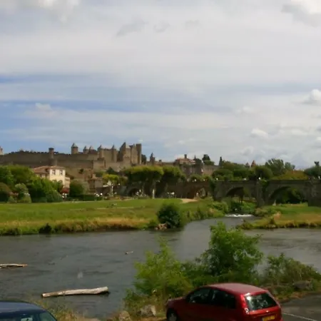 Domloc Apartamento *